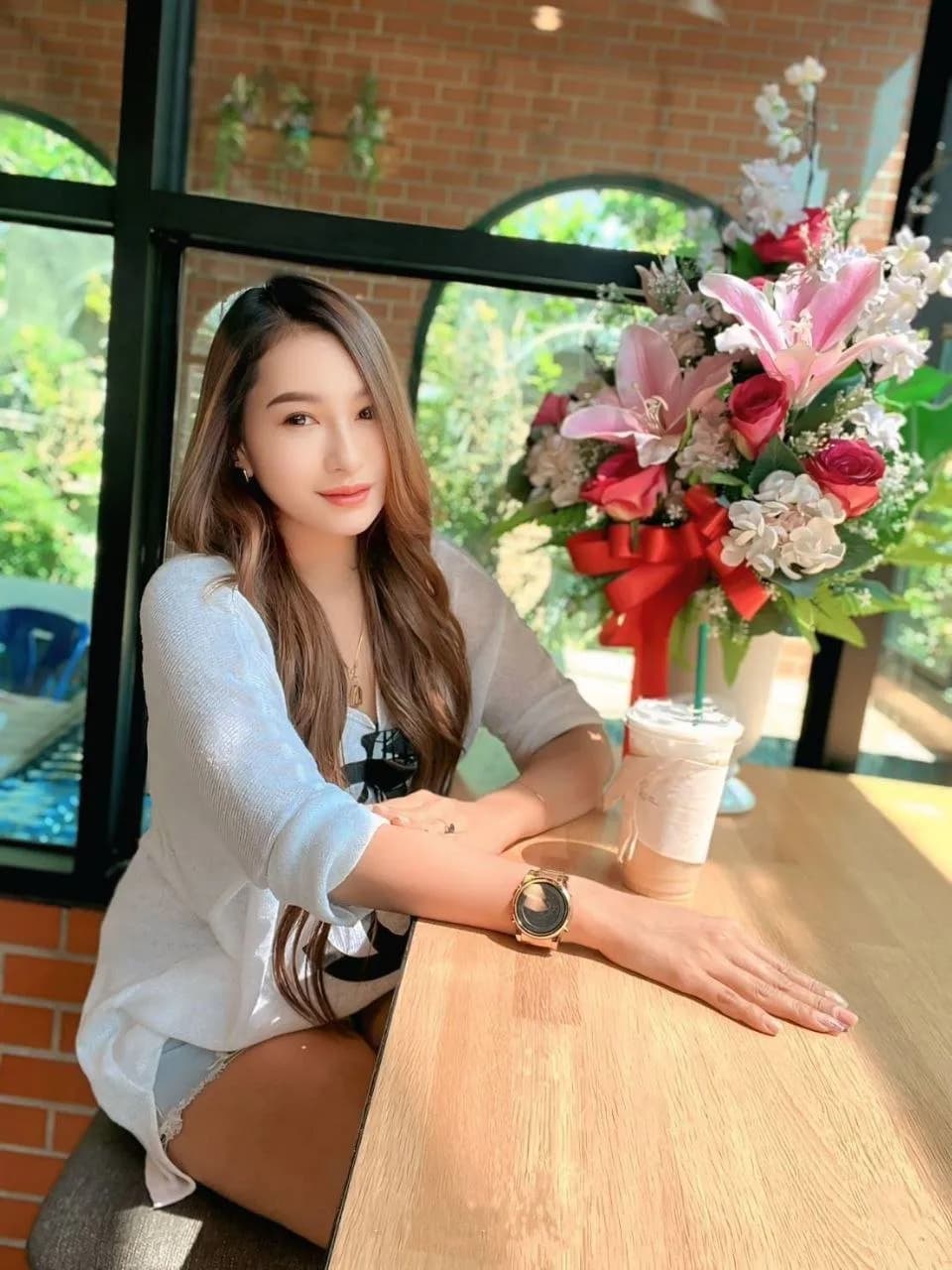 ไซด์ไลน์และเด็กเอ็นที่ยืนยันตัวตน น้องน้องจ๊ะจ๋า - บริการ nuddek